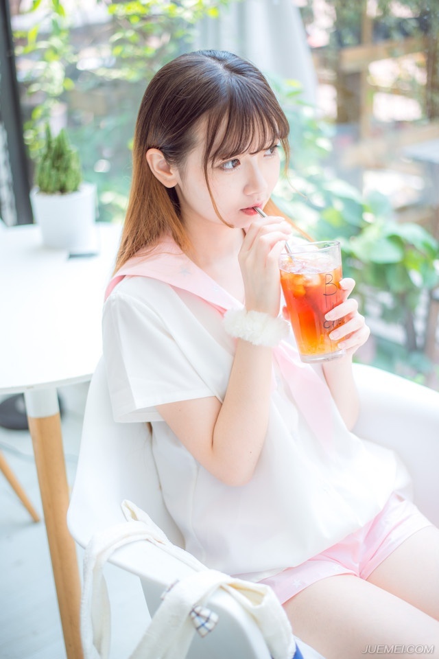 江湖虽然是少数人的，但江湖要多数人都看见。——韩寒《长安乱》